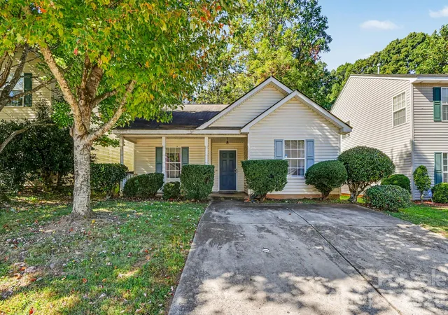 Single family home for sale at 1427 Hidden Strm Ct, Charlotte, NC 28213 | MLS# 4437878