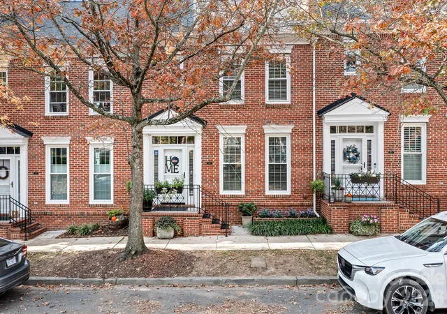 Photo 1 of Townhouse for sale at 13835 Cinnabar Pl, Huntersville, NC 28078 | MLS# 4437902 | Listing updated on 2026-10-29