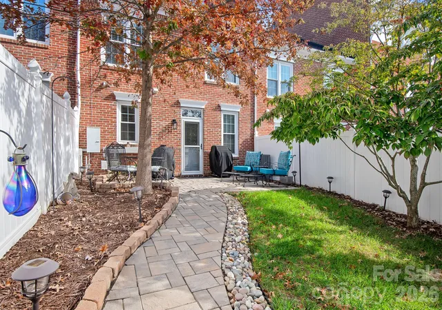 Photo 2 of Townhouse for sale at 13835 Cinnabar Pl, Huntersville, NC 28078 | MLS# 4437902 | Listing updated on 2026-10-29