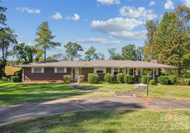 Photo 1 of Single family home for sale at 2820 Wright Ave, Salisbury, NC 28147 | MLS# 4437953 | Listing updated on 2026-10-29