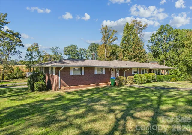 Photo 2 of Single family home for sale at 2820 Wright Ave, Salisbury, NC 28147 | MLS# 4437953 | Listing updated on 2026-10-29