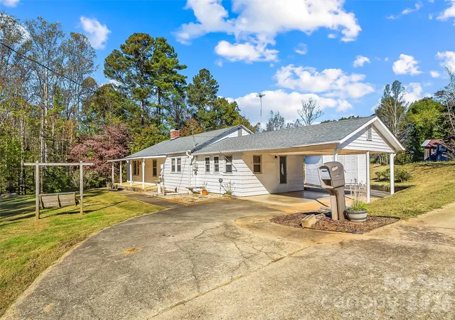 Photo 1 of Single family home for sale at 6423 US 70 Hwy E, Nebo, NC 28761 | MLS# 4437960 | Listing updated on 2026-10-27