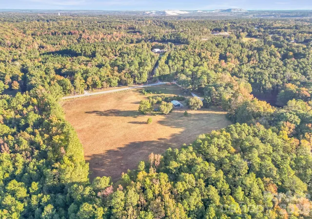 Photo 4 of Single family home for sale at 422 Winterwood Rd, Kershaw, SC 29067 | MLS# 4437965 | Listing updated on 2026-10-27