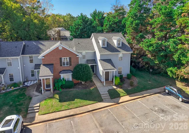 Photo 1 of Condo for sale at 2913 Iron Gate Ln, Charlotte, NC 28212 | MLS# 4438016 | Listing updated on 2026-10-27