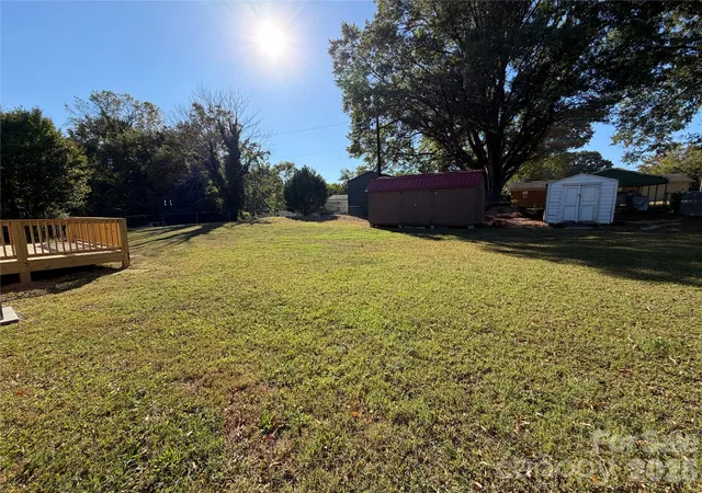 Photo 4 of Single family home for sale at 527 Annex Ave, Kannapolis, NC 28083 | MLS# 4438025 | Listing updated on 2026-10-26