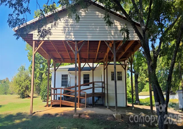 Photo 4 of Single family home for sale at 1107/1111 Chase High Rd, Forest City, NC 28043 | MLS# 4438038 | Listing updated on 2026-10-27