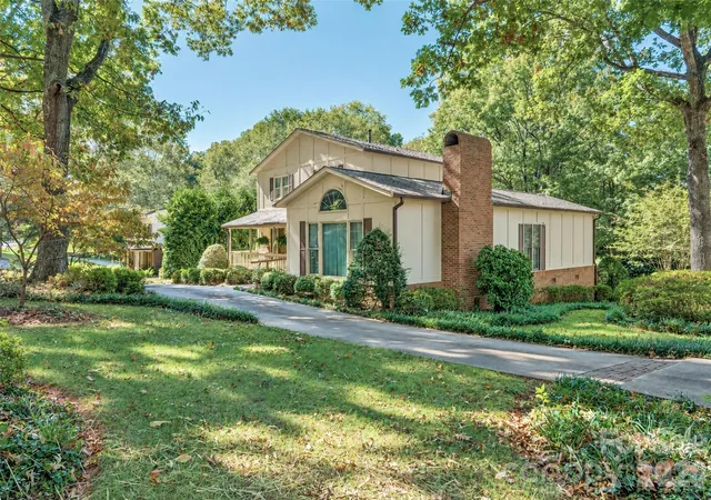 Photo 1 of Single family home for sale at 719 2nd Avenue, Conover, NC 28613 | MLS# 4438048 | Listing updated on 2026-10-27