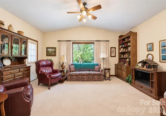 Photo 3 of Single family home for sale at 719 2nd Avenue, Conover, NC 28613 | MLS# 4438048 | Listing updated on 2026-10-27