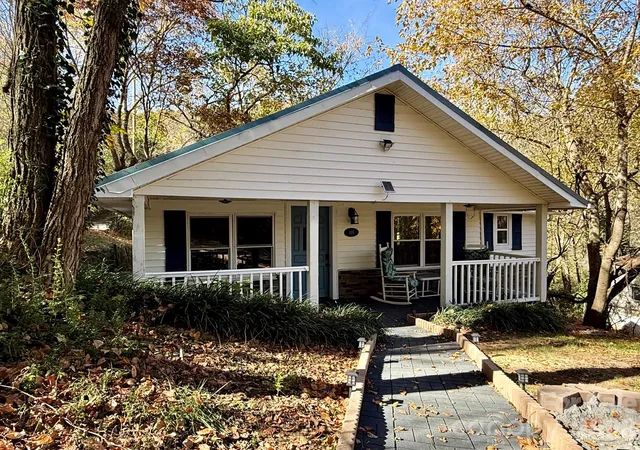 Photo 1 of Single family home for sale at 105 Painter St, Sylva, NC 28779 | MLS# 4438049 | Listing updated on 2026-10-29