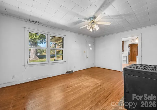 Photo 4 of Single family home for sale at 131 Clay St, Morganton, NC 28655 | MLS# 4438053 | Listing updated on 2026-10-27