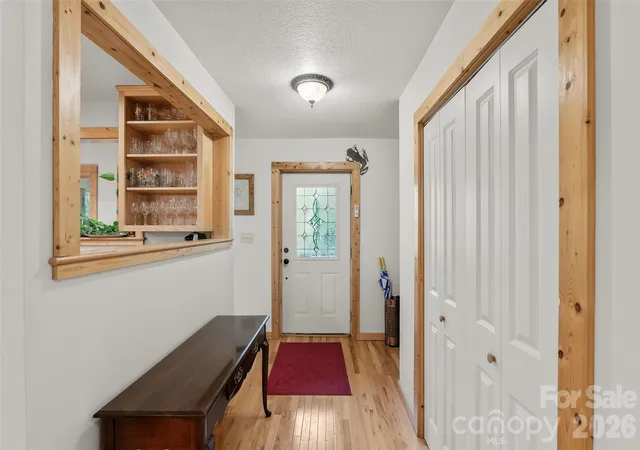 Photo 4 of Single family home for sale at 121 Red Oak Ln, Brevard, NC 28712 | MLS# 4438063 | Listing updated on 2026-10-29