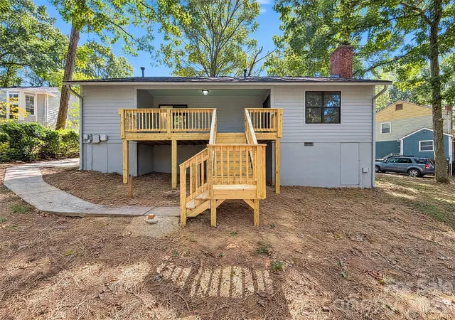 Photo 4 of Single family home for sale at 10005 Santa Fe Ln, Mint Hill, NC 28227 | MLS# 4438100 | Listing updated on 2026-10-27
