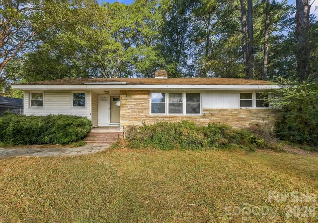 Single family home for sale at 1427 Westbrook Cir, Gastonia, NC 28052 | MLS# 4438128