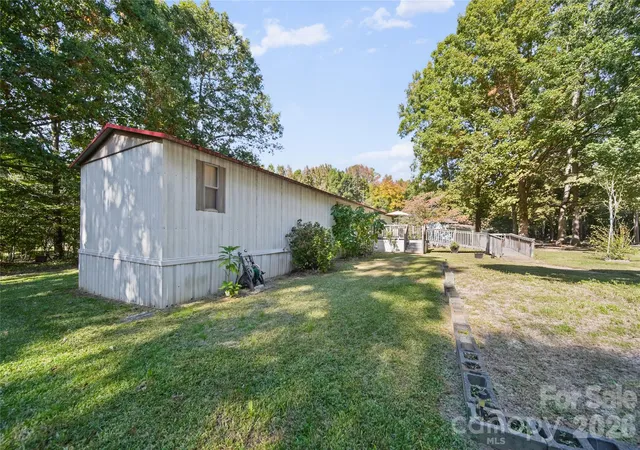 Photo 2 of Single family home for sale at 2350 Wildwood Dr, York, SC 29745 | MLS# 4438147 | Listing updated on 2026-10-29
