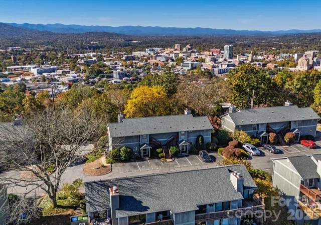 Photo 1 of Condo for sale at 524 Windswept Dr, Asheville, NC 28801 | MLS# 4438157 | Listing updated on 2026-10-30