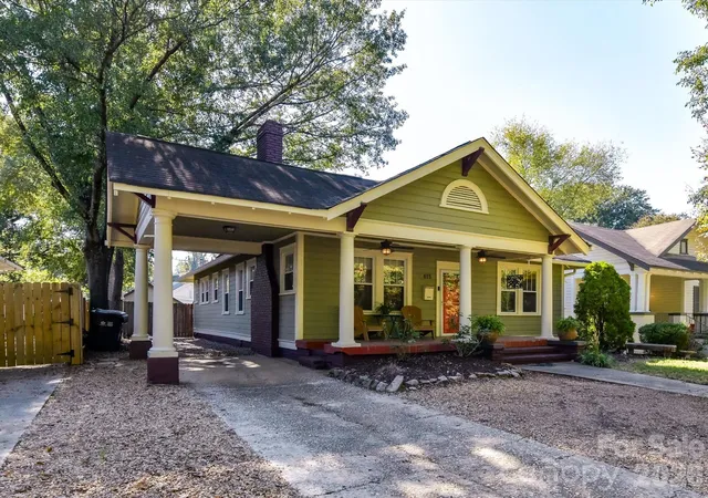 Photo 2 of Single family home for sale at 415 West Blvd, Charlotte, NC 28203 | MLS# 4438167 | Listing updated on 2026-10-29