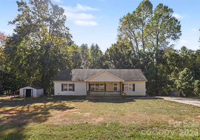 Photo 2 of Single family home for sale at 216 Reese Wilson Rd, Belmont, NC 28012 | MLS# 4438180 | Listing updated on 2026-10-29