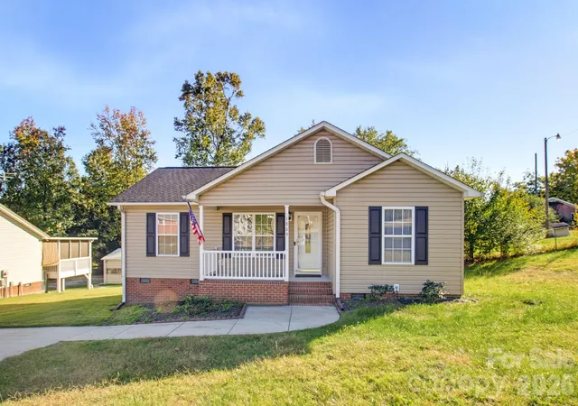 Photo 1 of Single family home for sale at 1809 Augusta Dr, Thomasville, NC 27360 | MLS# 4438188 | Listing updated on 2026-10-27