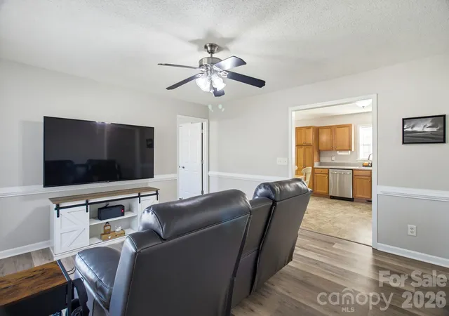 Photo 3 of Single family home for sale at 1809 Augusta Dr, Thomasville, NC 27360 | MLS# 4438188 | Listing updated on 2026-10-27