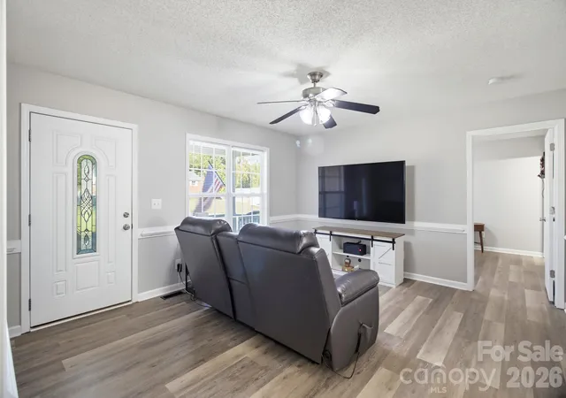 Photo 4 of Single family home for sale at 1809 Augusta Dr, Thomasville, NC 27360 | MLS# 4438188 | Listing updated on 2026-10-27