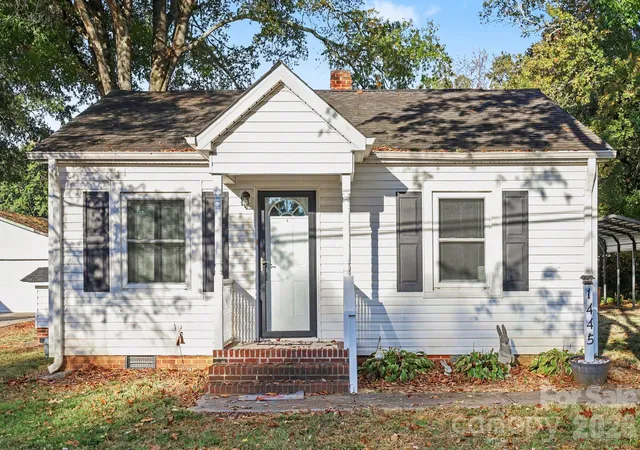 Photo 1 of Single family home for sale at 1445 Midlake Rd, Kannapolis, NC 28083 | MLS# 4438198 | Listing updated on 2026-10-31