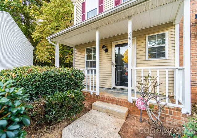 Photo 2 of Condo for sale at 6418 Windsor Gate Ln, Charlotte, NC 28215 | MLS# 4438202 | Listing updated on 2026-10-27