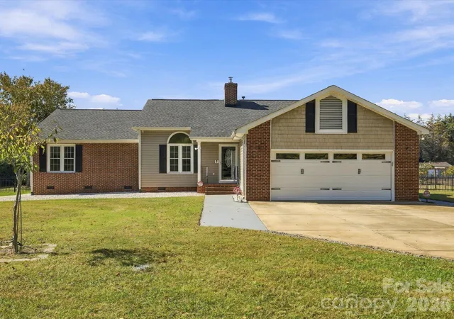 Photo 1 of Single family home for sale at 106 Sterling Dr, York, SC 29745 | MLS# 4438213 | Listing updated on 2026-10-29