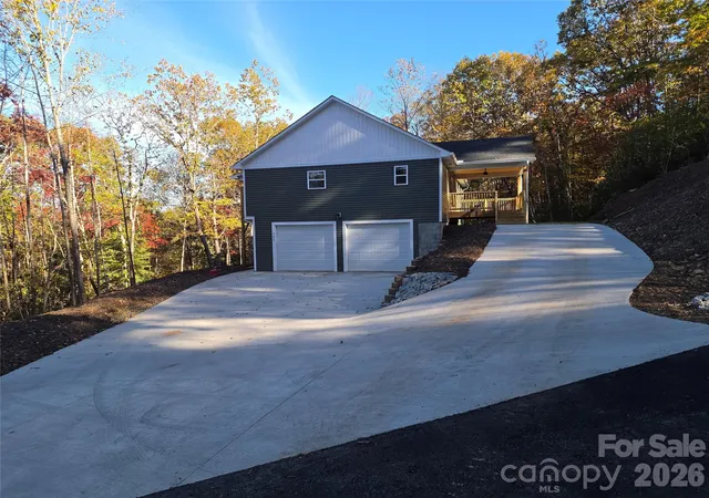 Photo 2 of Single family home for sale at 137 Carroll Mountain Rd #4, Horse Shoe, NC 28742 | MLS# 4438221 | Listing updated on 2026-10-28