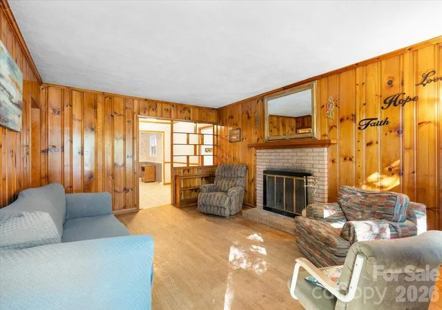 Photo 4 of Single family home for sale at 1115 Woodhaven Dr, Mount Holly, NC 28120 | MLS# 4438228 | Listing updated on 2026-10-28