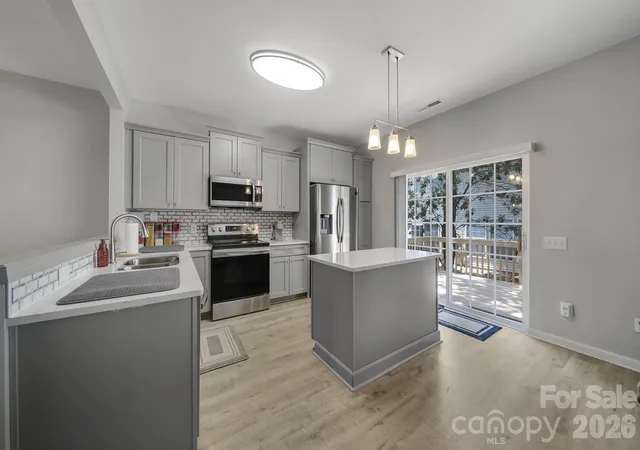 Photo 1 of Townhouse for sale at 11719 Woodmere Tr Dr, Charlotte, NC 28277 | MLS# 4438238 | Listing updated on 2026-10-29