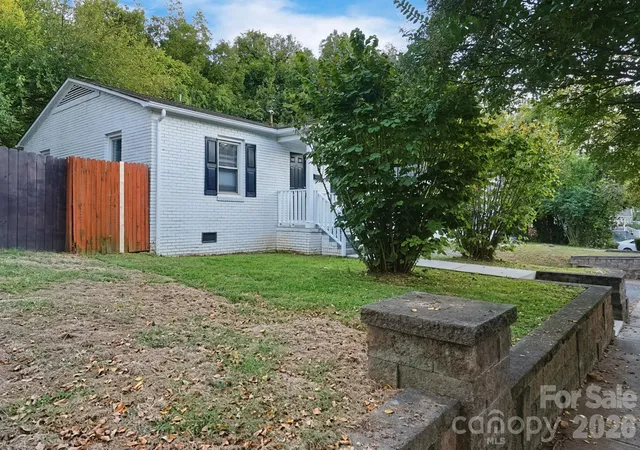 Photo 1 of Single family home for sale at 1312 Seigle Ave, Charlotte, NC 28205 | MLS# 4438242 | Listing updated on 2026-10-29