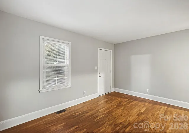 Photo 3 of Single family home for sale at 1312 Seigle Ave, Charlotte, NC 28205 | MLS# 4438242 | Listing updated on 2026-10-29
