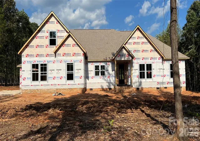 Photo 2 of Single family home for sale at 1037 Patrick Rd, Gastonia, NC 28056 | MLS# 4438258 | Listing updated on 2026-10-28
