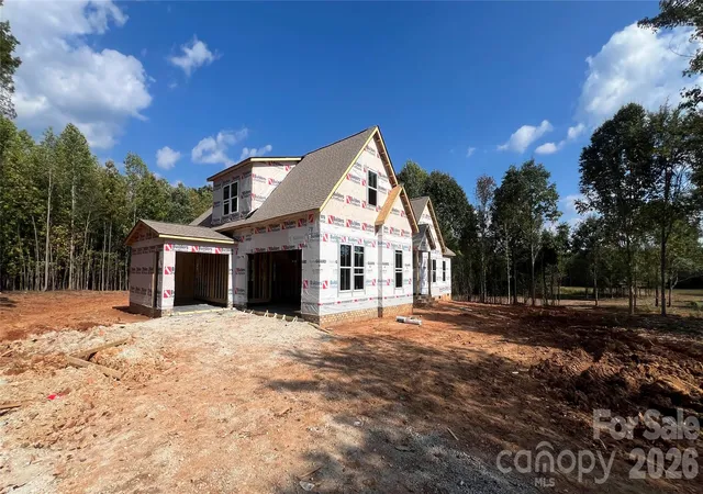 Photo 3 of Single family home for sale at 1037 Patrick Rd, Gastonia, NC 28056 | MLS# 4438258 | Listing updated on 2026-10-28