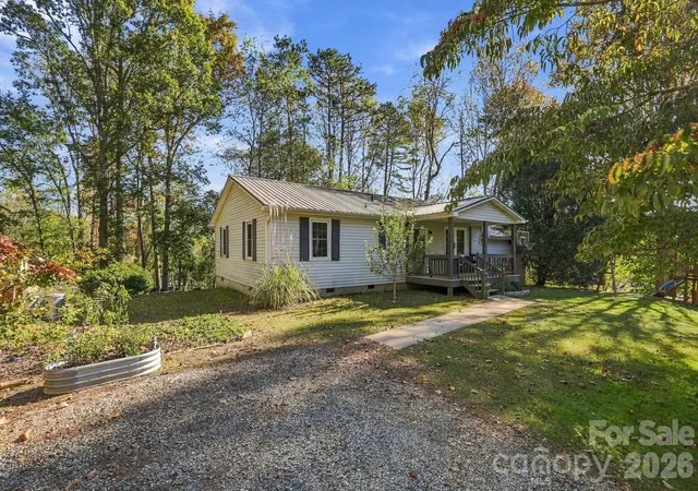 Photo 2 of Single family home for sale at 6 Gun Flint Trl, Fletcher, NC 28732 | MLS# 4438264 | Listing updated on 2026-10-28