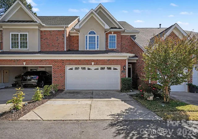 Townhouse for sale at 404 Merion Ln, Fort Mill, SC 29708 | MLS# 4438326