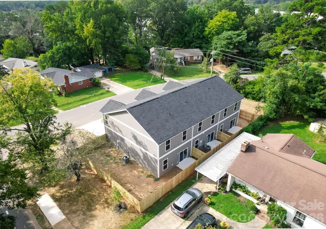 Photo 3 of House for sale at 3304-3312 Meredith Ave, Charlotte, NC 28208 | MLS# 4438353 | Listing updated on 2026-10-29