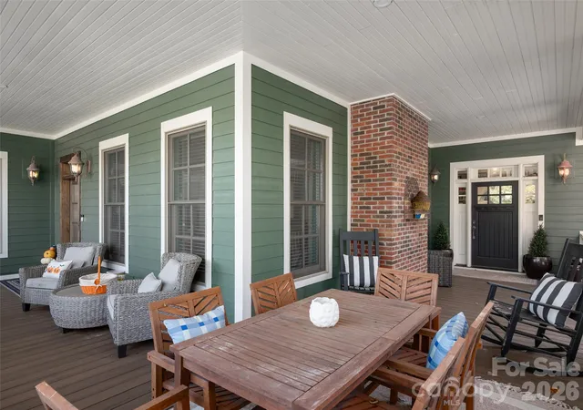 Photo 3 of Single family home for sale at 133 Lakeway Dr, Mills River, NC 28759 | MLS# 4438356 | Listing updated on 2026-10-29