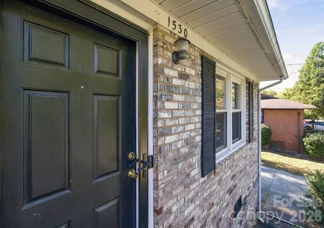 Photo 1 of Single family home for sale at 1530 Kingston Dr, Kannapolis, NC 28083 | MLS# 4438371 | Listing updated on 2026-10-29