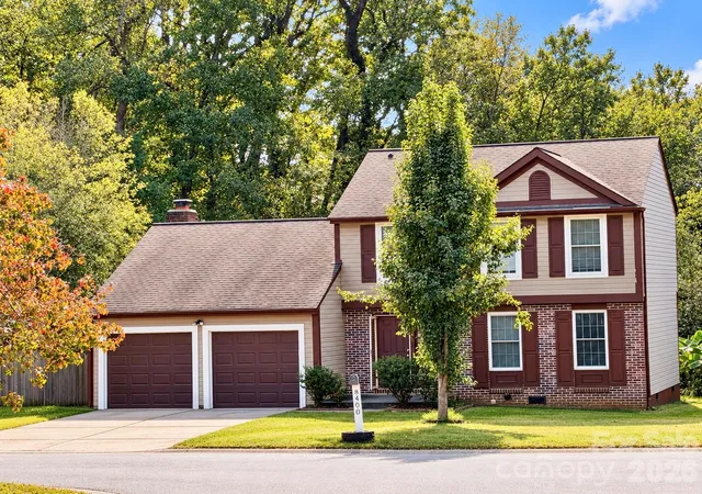 Photo 1 of Single family home for sale at 8400 Mayerling Dr, Charlotte, NC 28227 | MLS# 4438386 | Listing updated on 2026-10-27