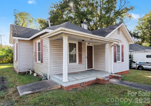 Photo 1 of Single family home for sale at 1062 Wellman St, Gastonia, NC 28054 | MLS# 4438391 | Listing updated on 2026-10-28