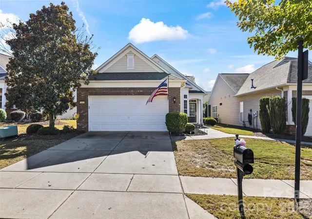 Photo 1 of Single family home for sale at 7406 Carolina Jessamine Ct, Fort Mill, SC 29707 | MLS# 4438392 | Listing updated on 2026-10-29