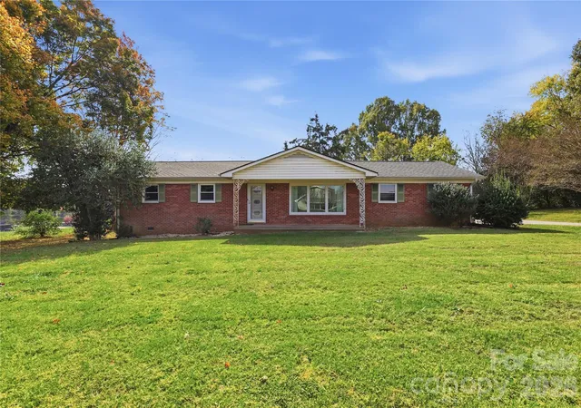 Single family home for sale at 708 Mocksville Hwy, Statesville, NC 28625 | MLS# 4438403 | Listing updated on 2026-10-30