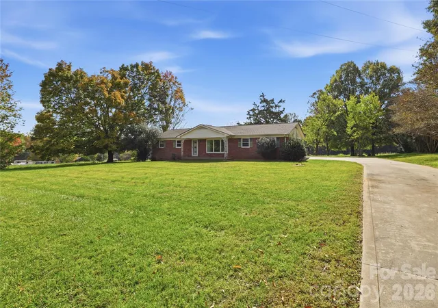 Photo 4 of Single family home for sale at 708 Mocksville Hwy, Statesville, NC 28625 | MLS# 4438403 | Listing updated on 2026-10-30