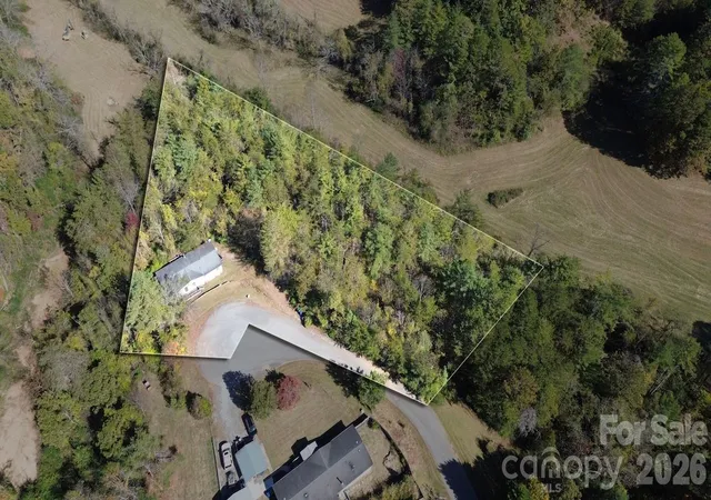 Photo 1 of Single family home for sale at 31 White Cedar Dr, Weaverville, NC 28787 | MLS# 4438413 | Listing updated on 2026-10-28