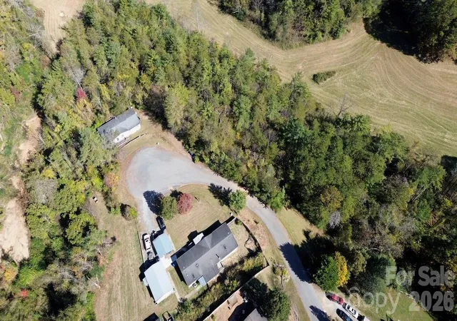 Photo 2 of Single family home for sale at 31 White Cedar Dr, Weaverville, NC 28787 | MLS# 4438413 | Listing updated on 2026-10-28