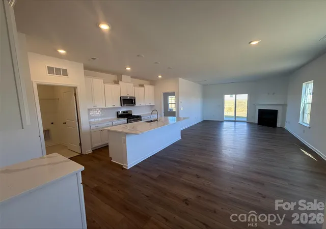 Photo 4 of Single family home for sale at 1646 Grassy Knoll Trl, Maiden, NC 28650 | MLS# 4438415 | Listing updated on 2026-10-27