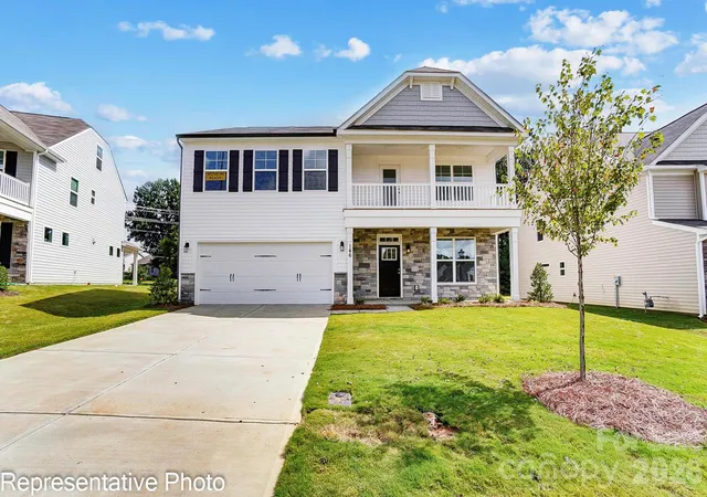Photo 1 of Single family home for sale at 13820 Yadkin River Dr, Huntersville, NC 28078 | MLS# 4438467 | Listing updated on 2026-10-30