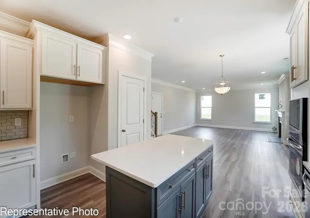 Photo 3 of Single family home for sale at 13820 Yadkin River Dr, Huntersville, NC 28078 | MLS# 4438467 | Listing updated on 2026-10-30