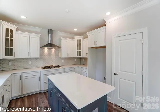 Photo 4 of Single family home for sale at 13820 Yadkin River Dr, Huntersville, NC 28078 | MLS# 4438467 | Listing updated on 2026-10-30